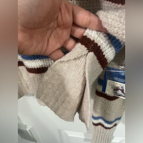 Arizona Jean Co Women’s Mock Neck Striped Cropped Sweater Size Large Beige. - Picture 5 of 10